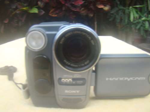 SONY HANDYCAM  -VIDEO CAMERA RECORDER