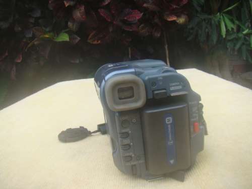 SONY HANDYCAM  -VIDEO CAMERA RECORDER