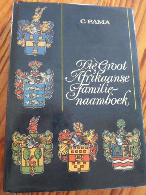 DIE GROOT AFRIKAANSE FAMILIENAAMBOEK - C PAMA