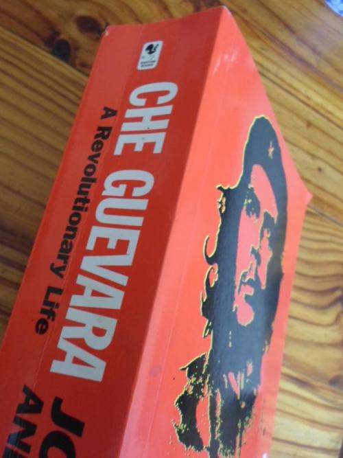 CHE GUEVARA - A Revolutionary Life