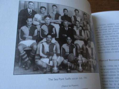 Lost Communities, Living Memories. Remembering Forced Removals in Cape Town Sean Field