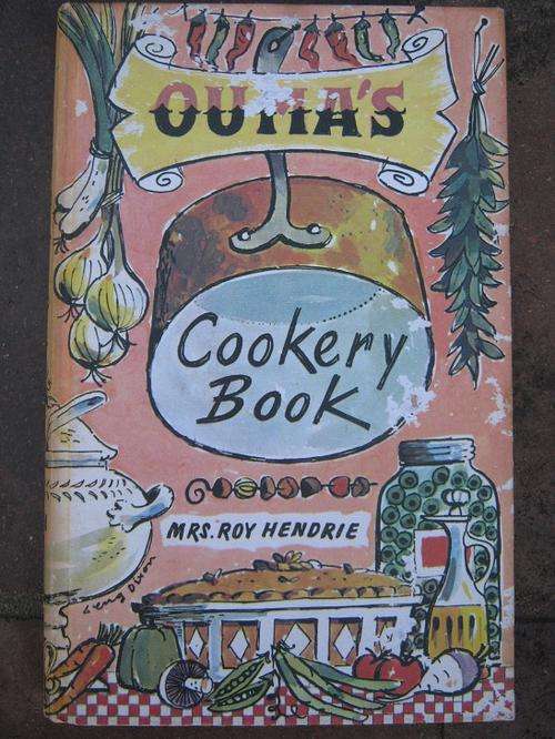 Ouma's Cookery Book. Mrs Roy Hendrie