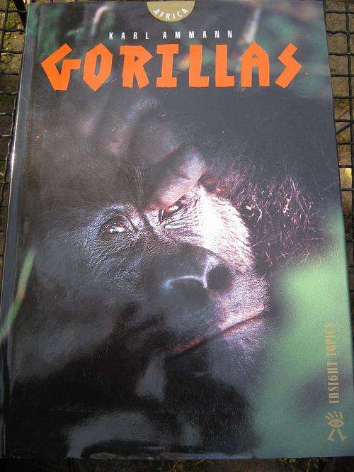 GORILLAS. Karl Ammann