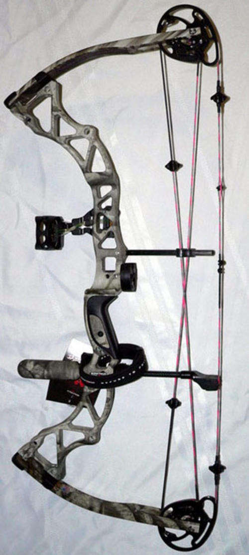 Bowtech Heartbreaker Bow 2011 - BRAND NEW!!!