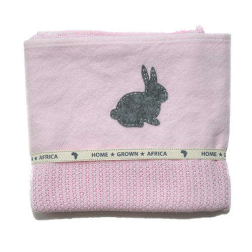 BEAUTIFUL 100% cotton cellular baby pink blanket with bunny motif *FREE SHIPPING*