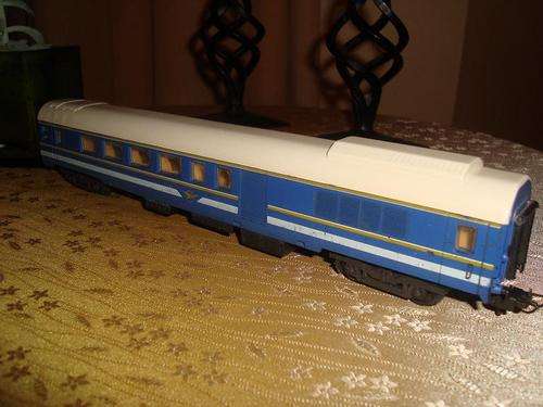Lima Blue Train Composite Coach