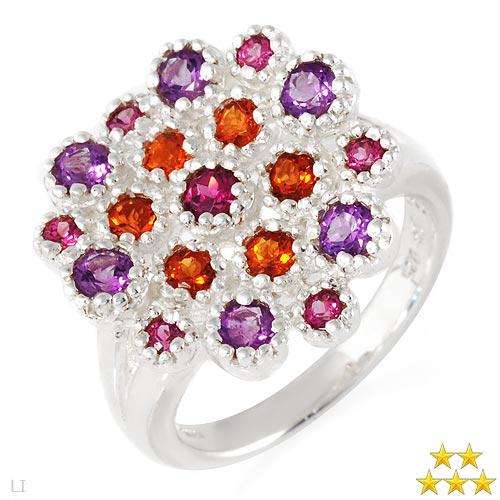 Stunning brand new Ring wit amathysts and Garnets crafted in Silver. Size 8