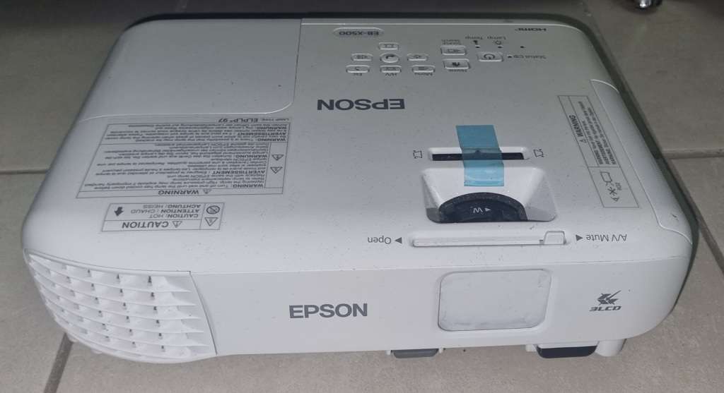 EPSON EB - X500 Projector