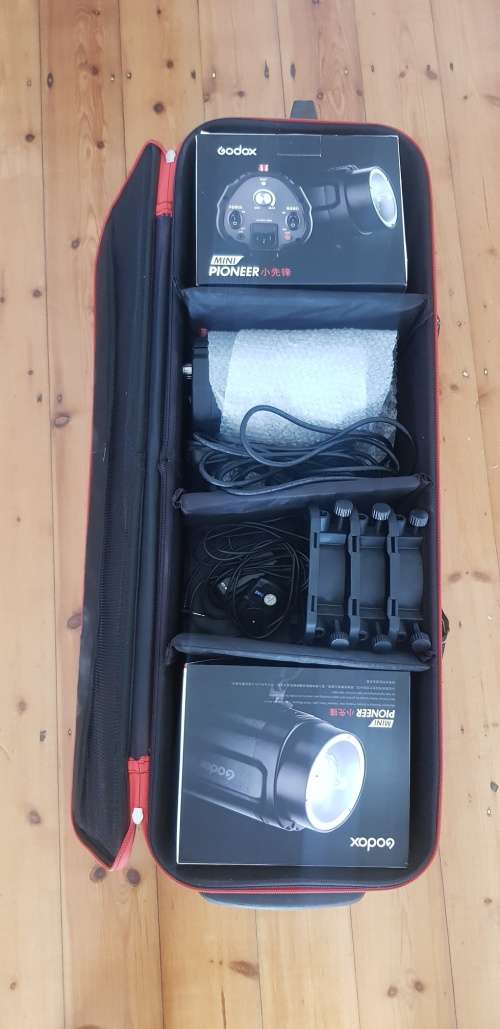 GODOX Studio Light Pioneer 160W Strobe Softboxs And Stands Light Kit