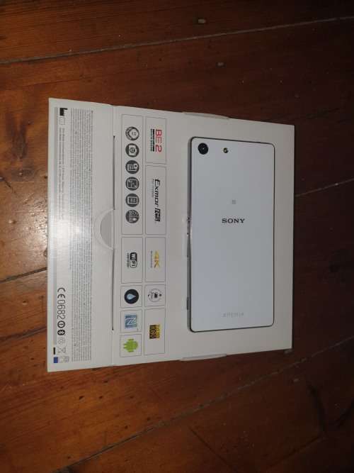Sony Xperia M5