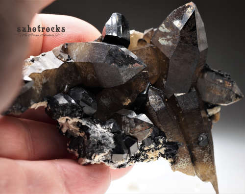 UNIVERSAL PROTECTOR Aegirine, Smokey Quartz Crystal, A-Feldspar - Mount Malosa, Malawi