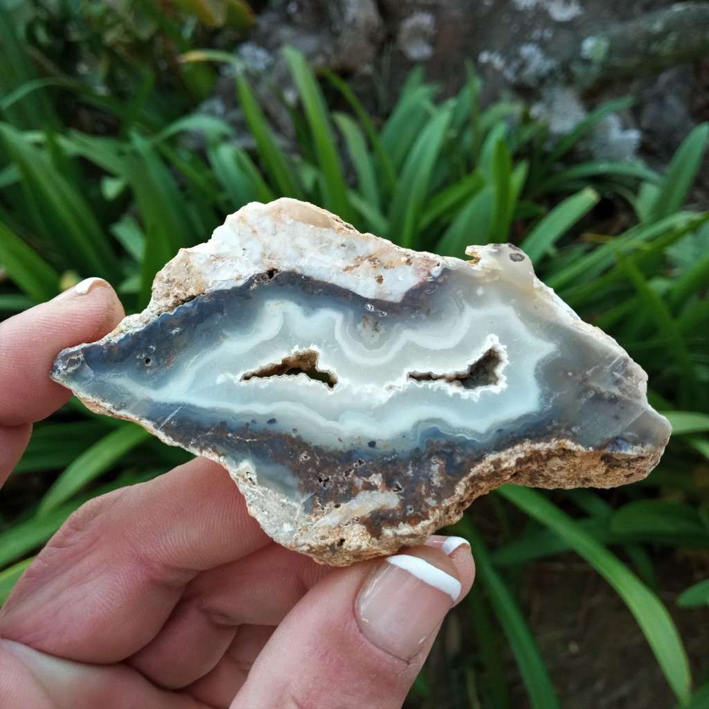 Agate Slice 9x5cm 74g, Masquerade Carnival Mask, Orange River Region, Northern Cape, South Africa