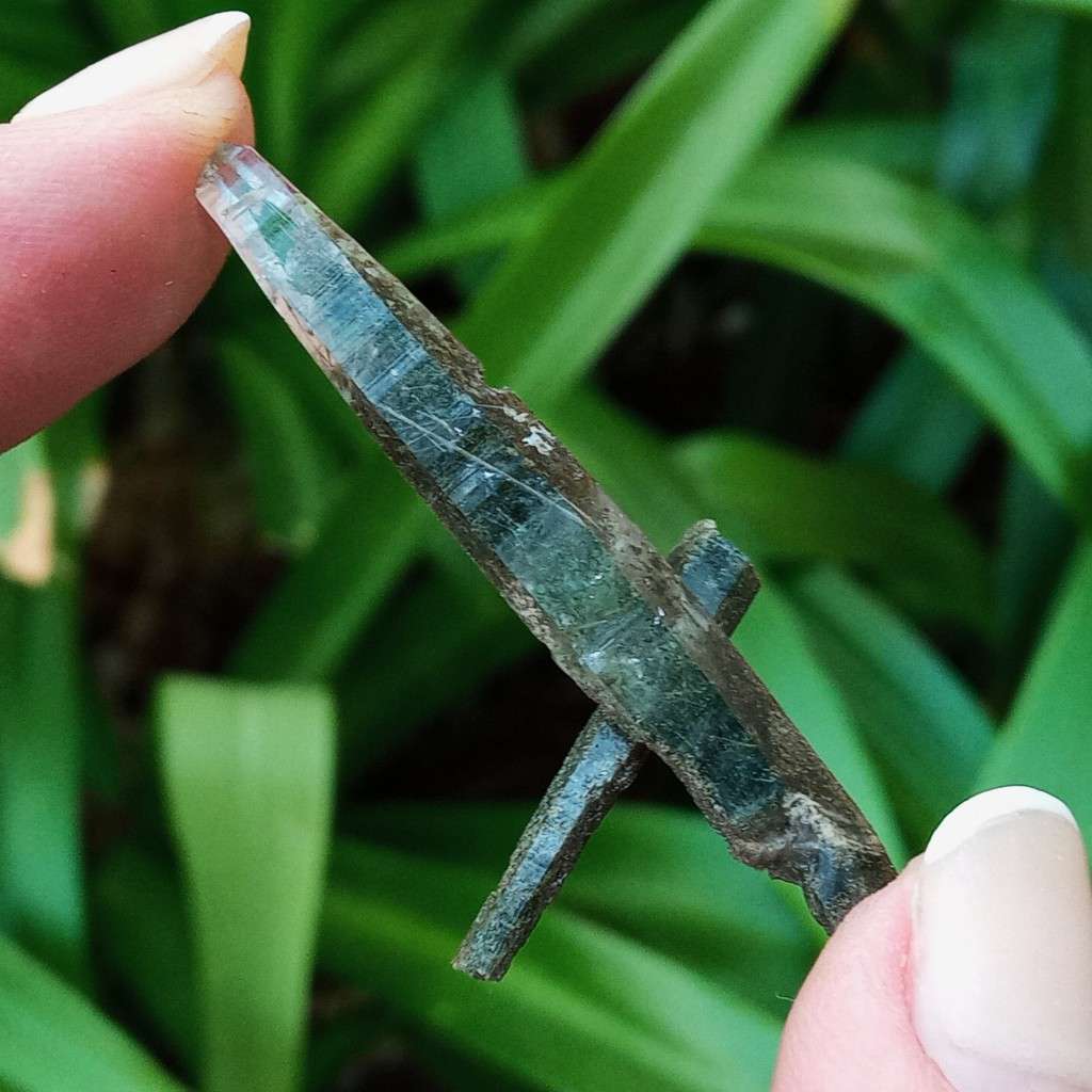 Riebeckite Aegirine included quartz cross - Mt Malosa, Zomba plateau, Malawi 52 mm
