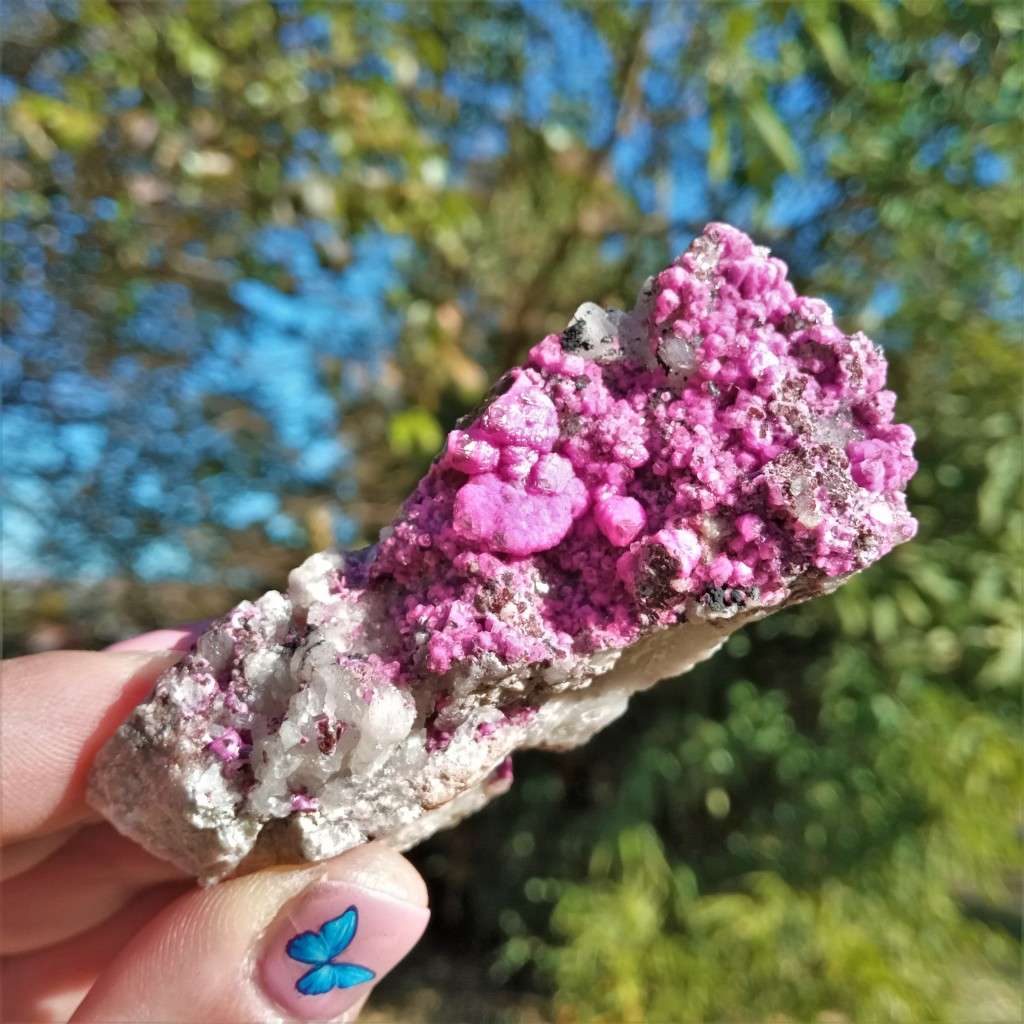 Cobaltoan Calcite, Cobaltoan Dolomite, druse quartz - DR Congo, Africa 72grams - See DESCRIPTION