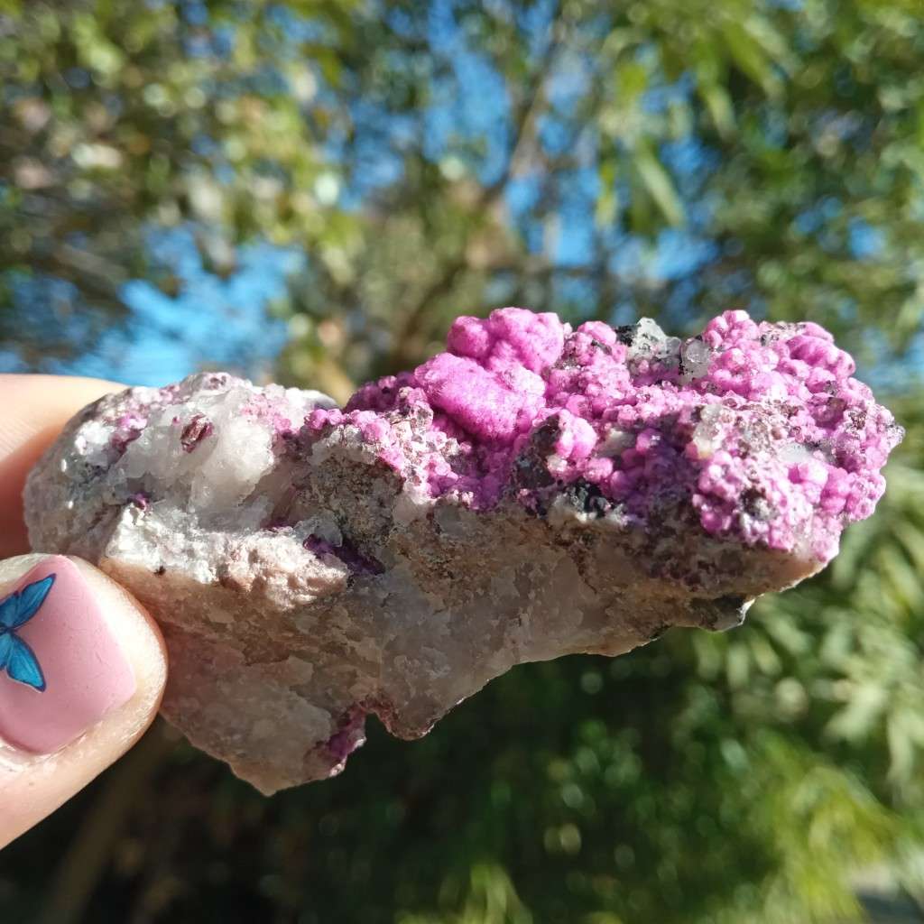 Cobaltoan Calcite, Cobaltoan Dolomite, druse quartz - DR Congo, Africa 72grams - See DESCRIPTION