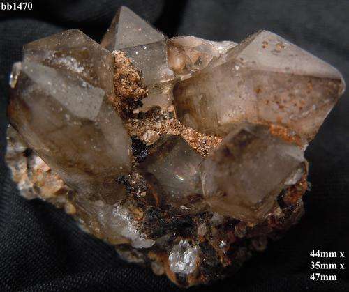 Goboboseb Brandberg quartz crystals on matrix-Namibia-51gram