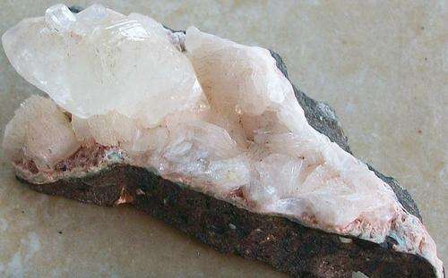 Poonah zeolites on matrix-india-35g