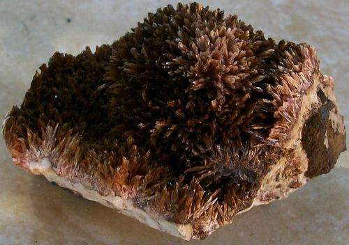 Kuruman inesite crystals on matrix-rsa-39g