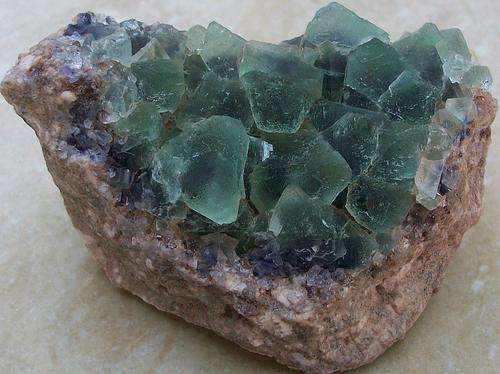 Riemvasmaak flourite crystals on matrix-rsa-94g