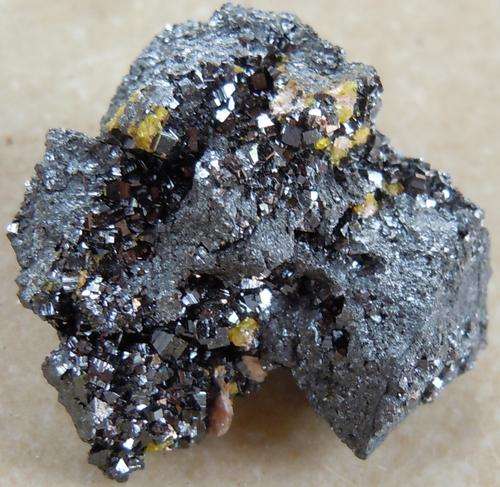 Kuruman ettringite, bixbyite and braunite crystals on matrix-rsa-9g