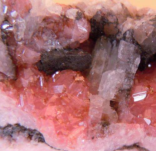 Kalahari manganese fields rhodocrosite and baryte crystals on matrix-south africa-19g