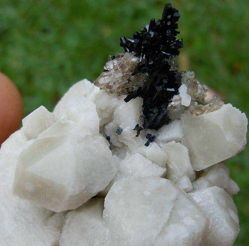 Zomba plateau aegerine and quartz crystals on orthoclase crystal matrix-malawi-34g