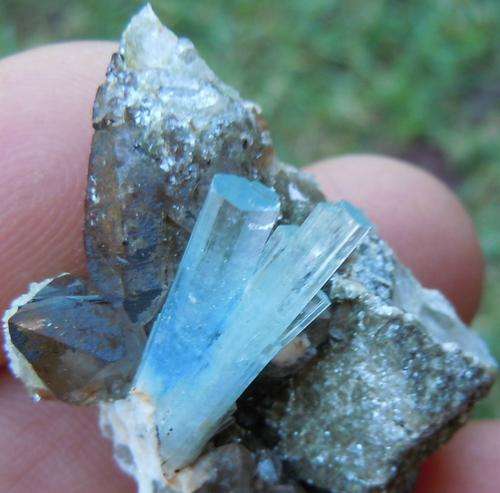 Erongo region aquamarine crystals on quartz crystal matrix-namibia-14g