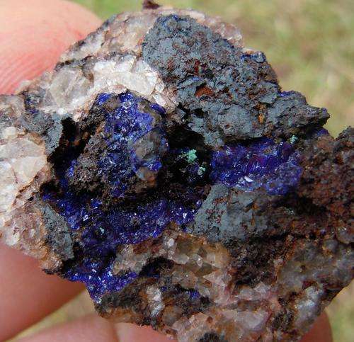 Vergenoeg mine azurite and kaolinite crystals on flourite/goethite matrix-south africa-40g