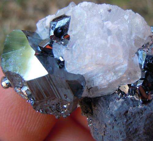 Kalahari manganese fields hematite and calcite crystals on matrix-south africa-37g