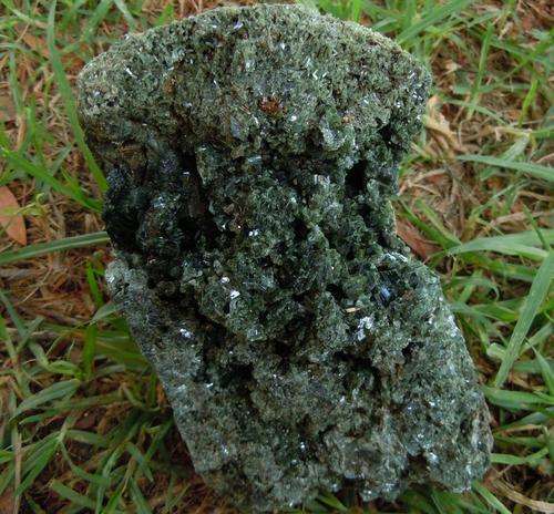 Nyimba diopside crystals on matrix-zambia-1224g