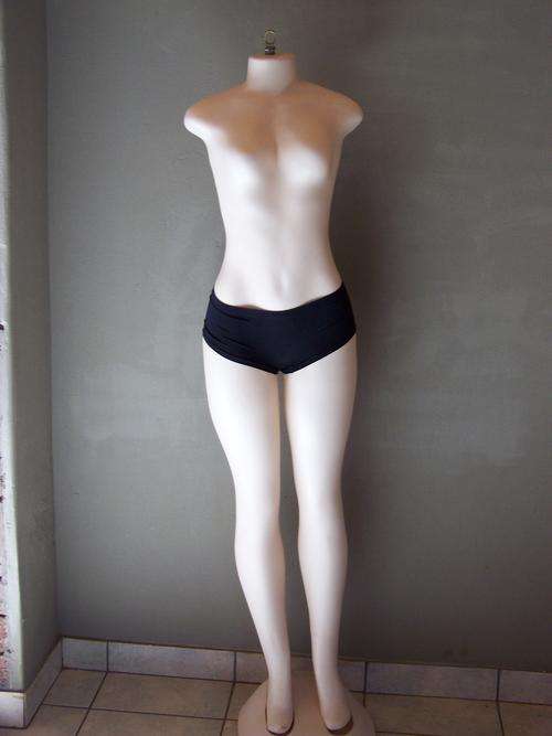 MANNEQUIN FULL SIZED