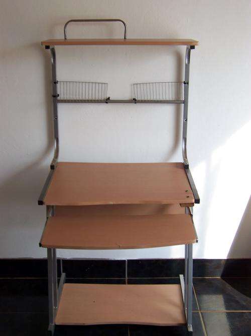 COMPUTER STAND
