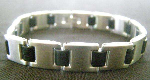 MENS STAINLESS STEEL AND RUBBER BRACELET