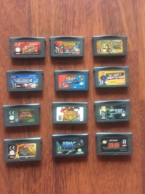 12 GameBoy advance games - assorted lot