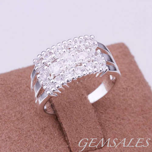 ***STUNNING SILVER RING ENCRUSTED WITH AUSTRIAN CRYSTALS  ~ STAMPED 925 ~ SIZE 7 ***