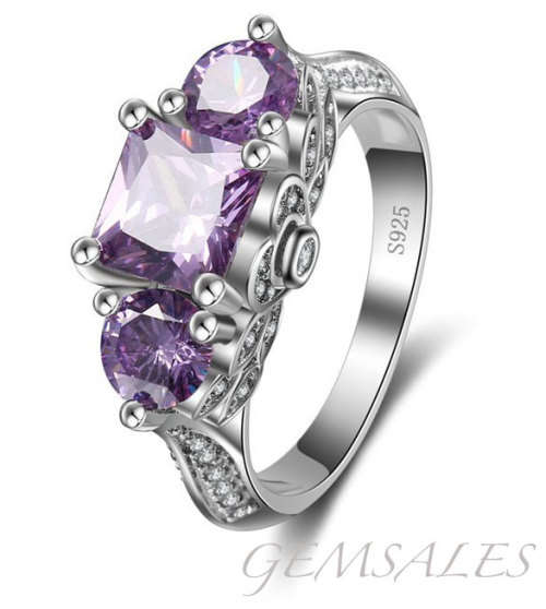 NEW ARRIVAL!  EXCUISITE RING STAMPED S925 * SIZE 6 1/2  *
