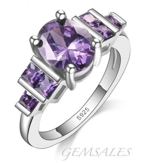 NEW ARRIVAL!  EXCUISITE AMETHYST RING STAMPED S925 * SIZE  7 1/2 *