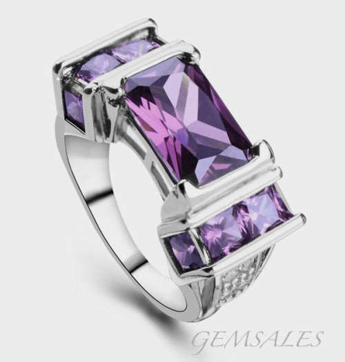 NEW ARRIVAL!  EXCUISITE  RING STAMPED 925 * SIZE 8 *