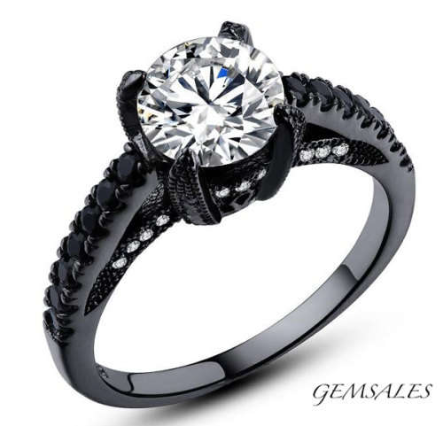 *** NEW ARRIVAL!!!   STUNNING CZ RING  *SIZE 7*