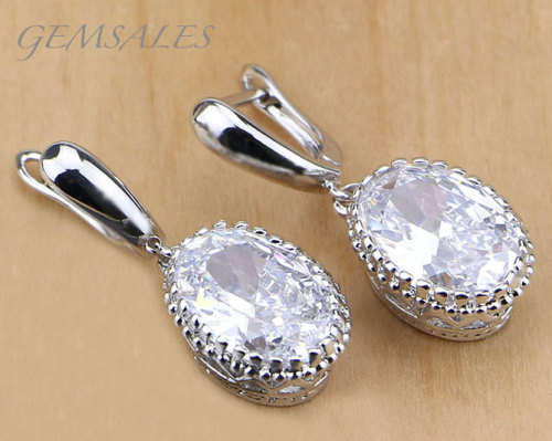 *SPECTACULAR* OVAL CUT CZ  *EARRINGS*