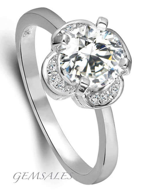 #NEW ARRIVAL# PETITE & STUNNING SIMULATED DIAMOND RING   ~S925~ SIZE 8