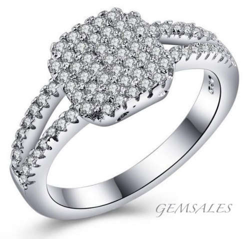 CLASSIC ELEGANT DESIGN CZ RING - SIZE  7
