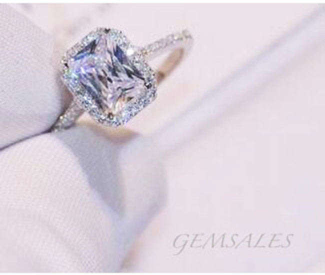ELEGANT 3.90Ct CUSHION CUT SIMULATED DIAMOND CZ IN HALO SETTING    SIZE   7  - O - 54.5mm