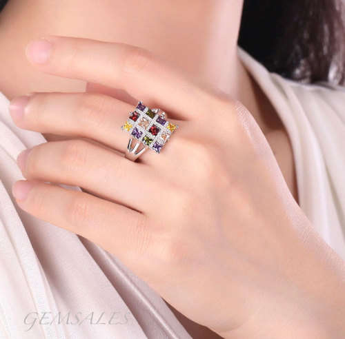 EXQUISITE CLUSTER SETTING *GEMSTONES*   S925     SIZES AVAILABLE -   7  /  8  /  8.75