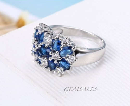 EXQUISITE ROYAL BLUE CZ IN FLOWER SETTING  *S925*    SIZE   6.75  -  N 1/2  -  54mm