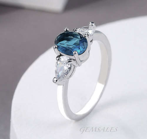 1.5ct ELEGANT PEACOCK BLUE TOPAZ CZ   *S925 *   SIZE   5.75   -   L 1/2   -   51mm