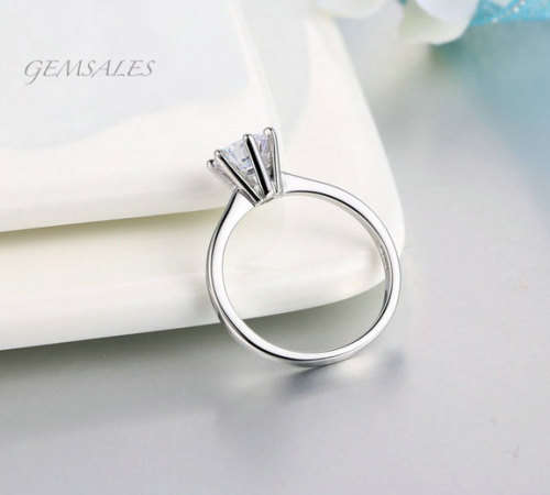 Elegant .75ct Classic Solitaire Style Sim Diamond CZ  #18KGP#  SIZE   9