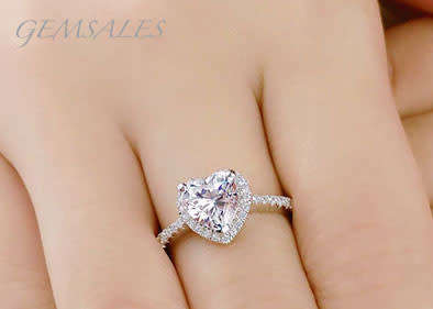 Elegant .75ct Sim Diamond CZ Heart in Halo Setting    SIZE   7.75