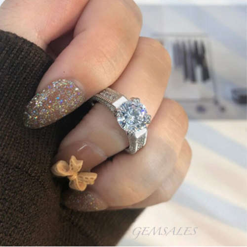 2.0ct Brilliant Cut Solitaire Sim Diamond CZ   *18KGP*   SIZE  7.5