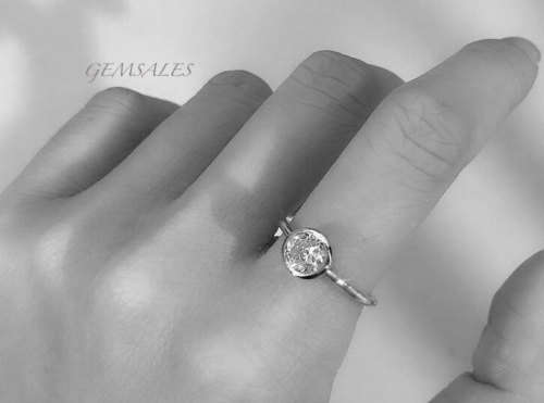 .75ct  Bezel Set CZ  #NEW ARRIVAL#   Size 6